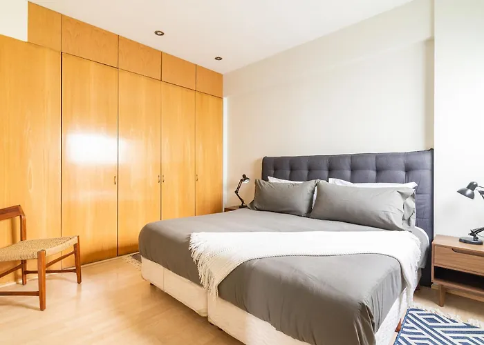 M102 - 2br - 2bth Apartment *
