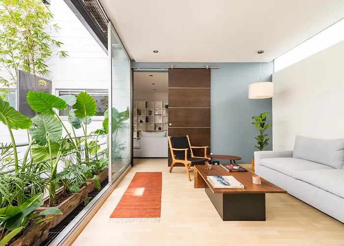 Apartment M102 - 2br - 2bth *